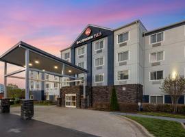 Best Western Plus Nashville Airport Hotel - BNA, hotel en Nashville