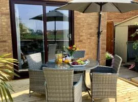 Cinque Ports Snug - mins from Sea & Golf Course