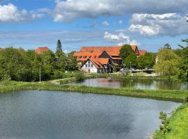 Hotel Zum Klosterfischer, hotel di Blankenburg