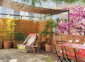 Little house with a large roof garden in the city center