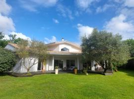 Agréable Maison sur le Bassin d'Arcachon, hotel en Andernos-les-Bains