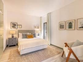 Fort Bay Suite Apartments, hotel di Machico