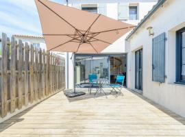 Maison Angoulins: 6 Pers, Mer à 150m, WIFI, Terrasse, Équipée Bébé - FR-1-535-45, hotel en Angoulins-sur-Mer