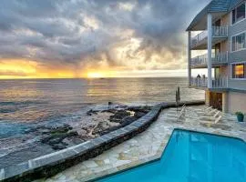 Oceanfront Condo with Lanai that Almost Hangs Over Ocean - Hale Kona Kai 304 by Casago Kona