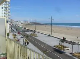 Studio spacieux face à la mer, proche commerces, tout équipé - FR-1-197-265