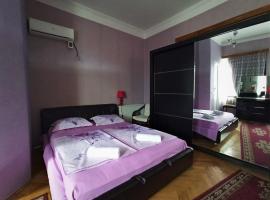 GuestHouse LILIA &Wine Celler, alojamiento con cocina en Telavi