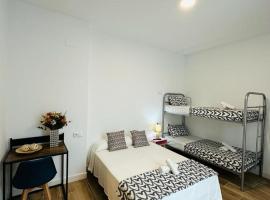 HOSTEL COSTA-LUZ Béjar 28-30, hotel i Huelva