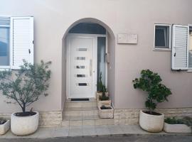 Apartments Vrime, hotell i Biograd na Moru