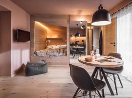 Rousa little guesthouse Cosy Plus, hotel u gradu 'Rasun di Sopra'