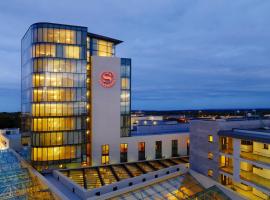 Sheraton Athlone Hotel, hotel dengan parking di Athlone