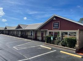 Buffalo Chip's Ranch House Motel, hotel di Bonita Springs