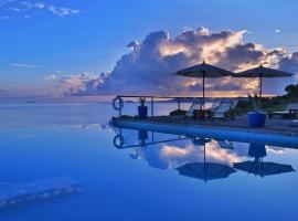 Le Grand Bleu, hotel Andilanában