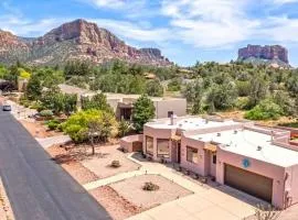 Beautiful Sedona Home, Redrock Views, and Hot Tub