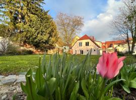 OM Yoga center, ξενοδοχείο με πάρκινγκ σε Slovenska Bistrica