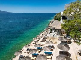 Luxury Villa Alisja Sarande with Private Beach โรงแรมในซารานเดอ