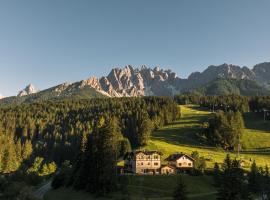 Hotel Villa Waldheim, hotel sa San Candido