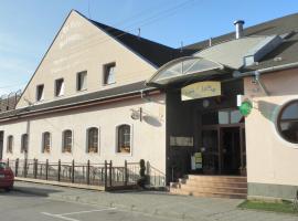 Hotel Le Café, hotel em Pohořelice