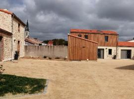 LA BORDERIE - MAISON DES RANDONNEES - Gîte étape - gîte de groupe, holiday home in Vairé