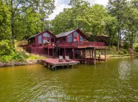 Liams Lodge-Peaceful Cabin Panoramic Lake Views