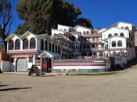 Hotel Chasqui del Sol, hotel v mestu Copacabana