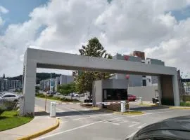 Hermoso y Comfortable Departamento 15 min del Aeropuerto