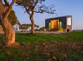 Sellicks Hill में Sellicks Hill Eco Cabin - C21 SouthCoast Holidays, cabin