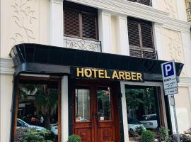 Arber Hotel, hotel u Tirani