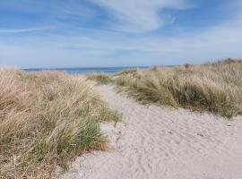 Strandnahe Ostsee Ferienwohnung im Ostseebad Schönberg, hotel en Schönberg in Holstein