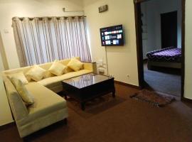 Luxury 2BR Family Apt/Wi-Fi / Netflix, hotel i Islamabad