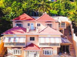 Lion’s View Bed & Breakfast، فندق في ماندفيل