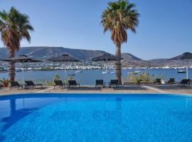 Parian Village Beach Hotel - Adults Only: Parikia şehrinde bir otel