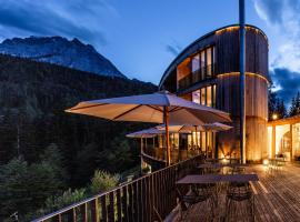 Hotel Arnica Scuol - Adults Only, Hotel in Scuol