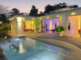 Villa Amaryllis luxueuse,piscine,vue mer,plage, hotel u gradu Sent-Lis