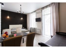 Studio apartment in the city center, hotel Harkivban