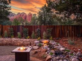 WEST SEDONA RETREAT w/ VIEWS of Coffee Pot Rock!, hotel u gradu 'Sedona'