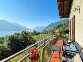 Appartamento Tivano balcone con vista lago