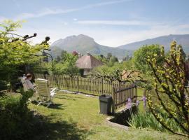 Maison de famille à quelques pas du Lac, hotelli kohteessa Talloires