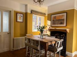 Cosy cottage in town centre, hotel din Havant