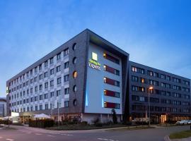 Holiday Inn Express Bremen Airport, an IHG Hotel, hotel u Bremenu