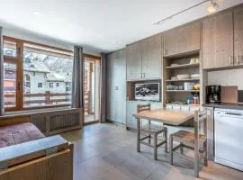 Superbe studio rénové avec balcon, au pied des pistes, en plein cœur de Val-d'Isère - FR-1-694-299