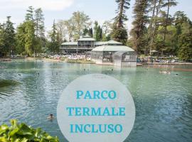 Parco Termale di Villa Dei Cedri, hotelli kohteessa Lazise