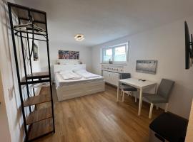 *moderne Wohnung ANTON in VS mit Küche+Bad, hotel v mestu Villingen-Schwenningen