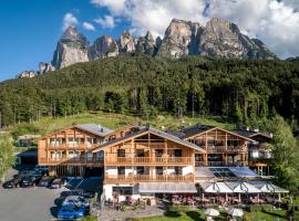 Dolmites Nature Hotel Vigilerhof – hotel w mieście Siusi