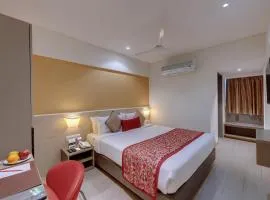 Click Hotel Vadodara 4 mins walk for the Railway Station