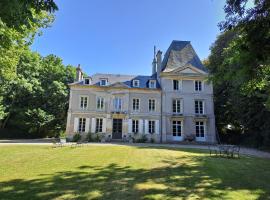 La Maison Pelloquin, hotel u gradu Bernières-sur-Mer