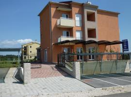 Bed & Breakfast Grgic, hotelli kohteessa Novigrad Istria