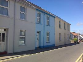 Tenby में, होटल A Family Cottage in Tenby