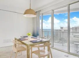 Luxury Well stocked SE Corner 2BR W Fort Lauderdale w Great Ocean Views