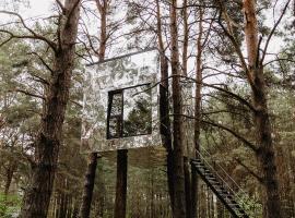 Treehouse Virš Bedugnės, casa de temporada em Jurbarkas