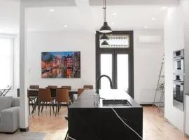 Upscale 3-Bedroom Entire Unit in the Trendy Plateau Mont-Royal featuring A Magazine-Worthy Kitchen & Opulent Living Spaces - Apt 1